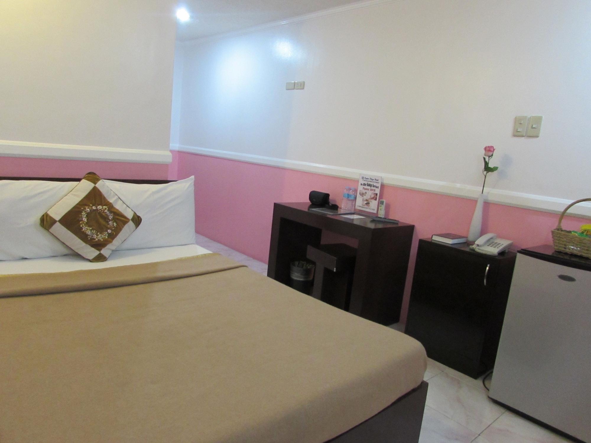Oyster Plaza Hotel Paranaque City