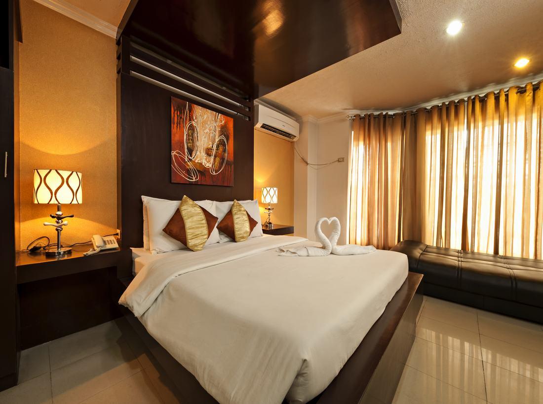 Hotel Oyster Plaza Paranaque City