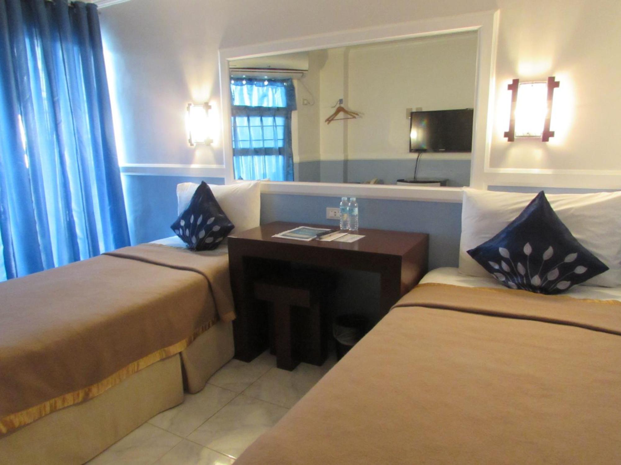 Oyster Plaza 3*