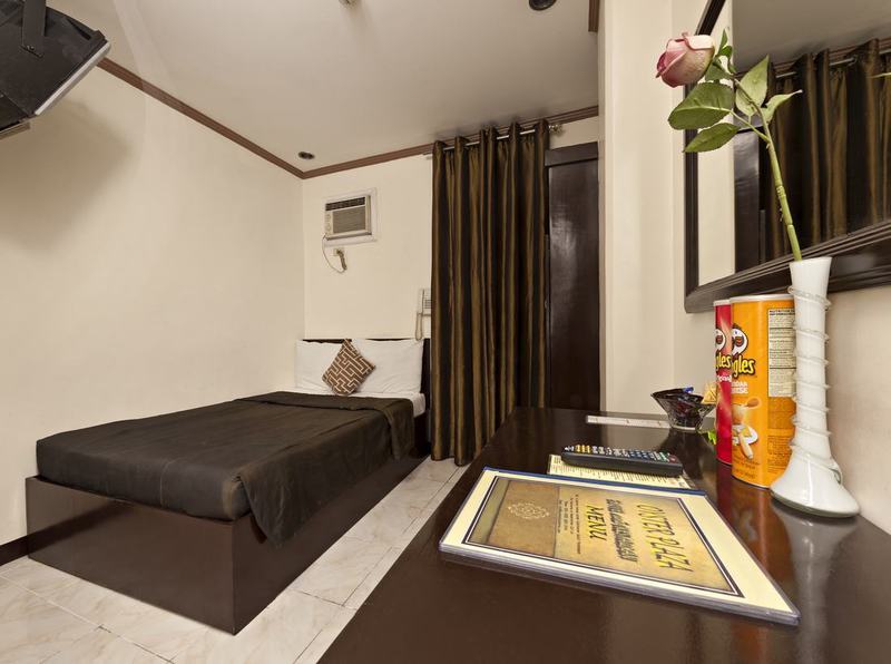 Oyster Plaza 3*