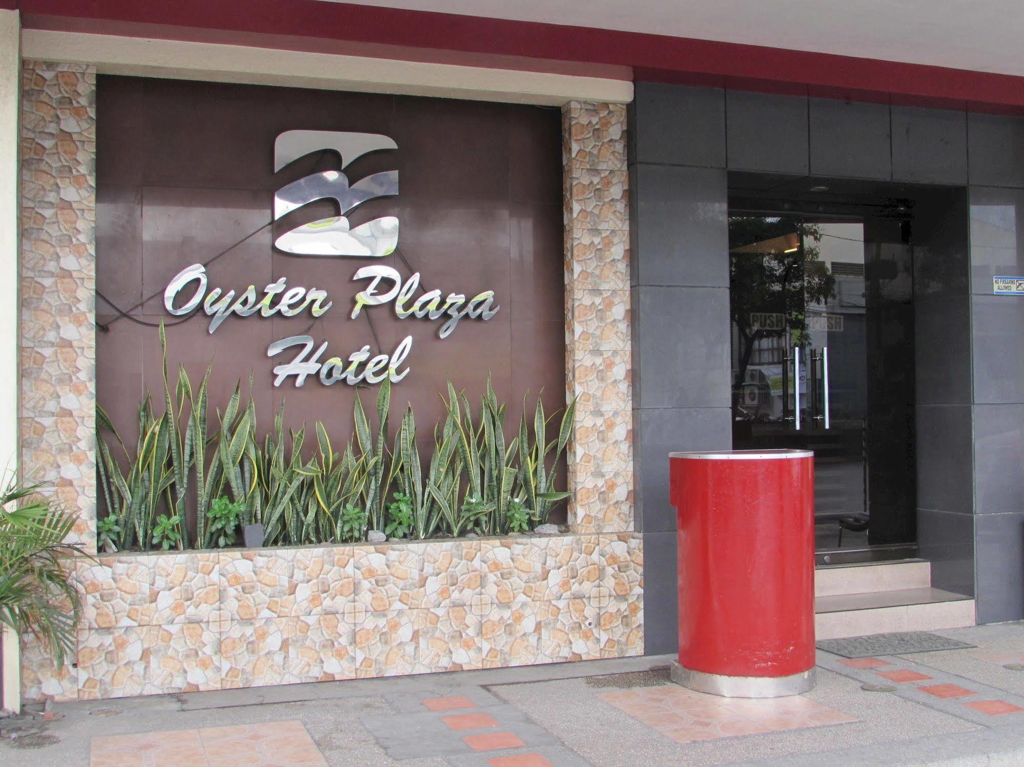 Oyster Plaza 3*